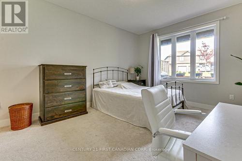 1327 Whetherfield Street, London, ON - Indoor Photo Showing Bedroom