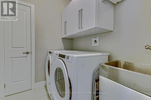 1327 Whetherfield Street, London, ON - Indoor Photo Showing Laundry Room