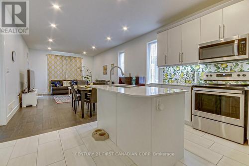 1327 Whetherfield Street, London, ON - Indoor Photo Showing Kitchen With Upgraded Kitchen