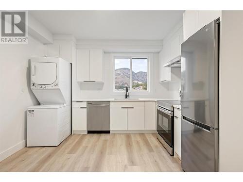 923 Melrose Street, Kelowna, BC - Indoor Photo Showing Laundry Room