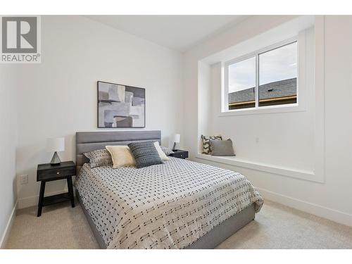 923 Melrose Street, Kelowna, BC - Indoor Photo Showing Bedroom