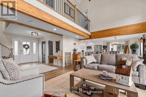 20851 Loyalist Parkway, Prince Edward County (Ameliasburgh), ON - Indoor Photo Showing Living Room