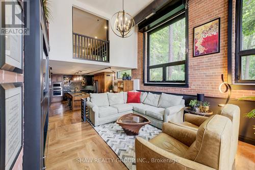 101 - 85 Spruce Street, Cambridge, ON - Indoor Photo Showing Living Room