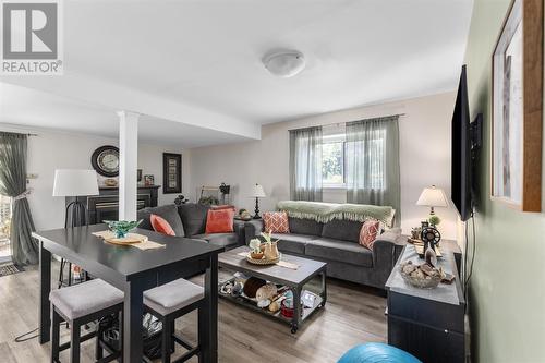 170 Pim St, Sault Ste. Marie, ON - Indoor Photo Showing Living Room