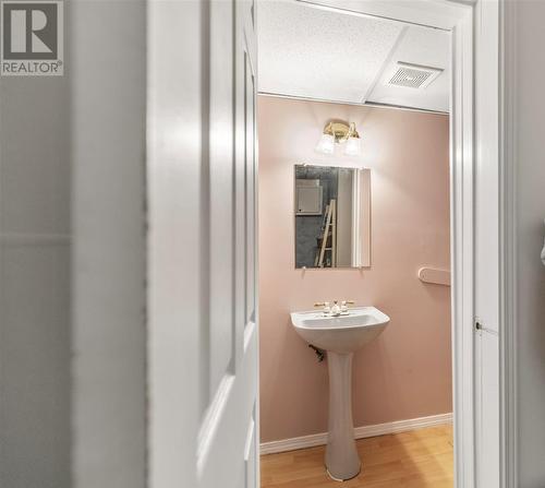 170 Pim St, Sault Ste. Marie, ON - Indoor Photo Showing Bathroom