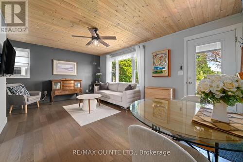 28 Massassauga Road, Prince Edward County (Ameliasburgh), ON - Indoor Photo Showing Living Room