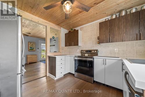 28 Massassauga Road, Prince Edward County (Ameliasburgh), ON - Indoor Photo Showing Kitchen