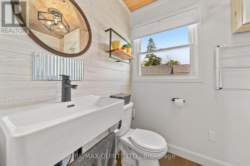 28 Massassauga Road, Prince Edward County (Ameliasburgh), ON - Indoor Photo Showing Bathroom