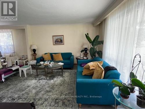 256 Drewry Avenue, Toronto (Newtonbrook West), ON - Indoor Photo Showing Living Room