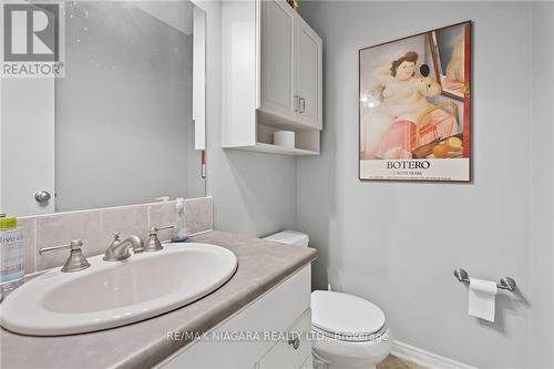 6 Butler Crescent, St. Catharines, ON - Indoor Photo Showing Bathroom