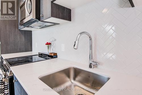 418 - 312 Erb Street W, Waterloo, ON - Indoor Photo Showing Kitchen