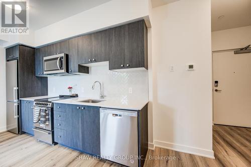 418 - 312 Erb Street W, Waterloo, ON - Indoor Photo Showing Kitchen