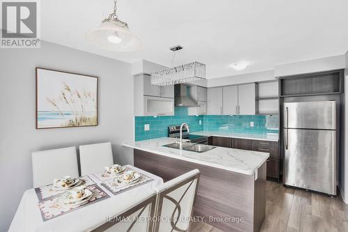 8484 Sweet Chestnut Drive, Niagara Falls, ON - Indoor Photo Showing Kitchen With Stainless Steel Kitchen With Double Sink With Upgraded Kitchen