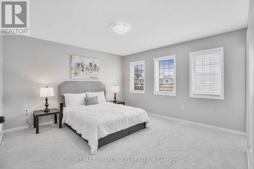 8484 Sweet Chestnut Drive, Niagara Falls, ON - Indoor Photo Showing Bedroom