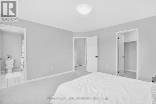 8484 Sweet Chestnut Drive, Niagara Falls, ON - Indoor Photo Showing Bedroom