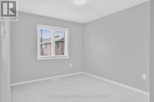 8484 Sweet Chestnut Drive, Niagara Falls, ON - Indoor Photo Showing Other Room