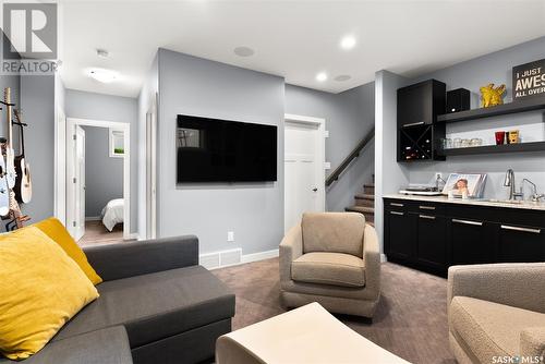 4422 Sage Crescent, Regina, SK - Indoor Photo Showing Living Room