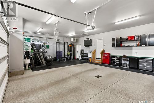 4422 Sage Crescent, Regina, SK - Indoor Photo Showing Garage