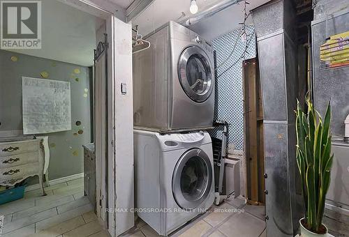 3 Horton Boulevard, Toronto (Eglinton East), ON - Indoor Photo Showing Laundry Room