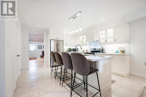 91 Roy Grove Way, Markham, ON - Indoor Photo Showing Kitchen