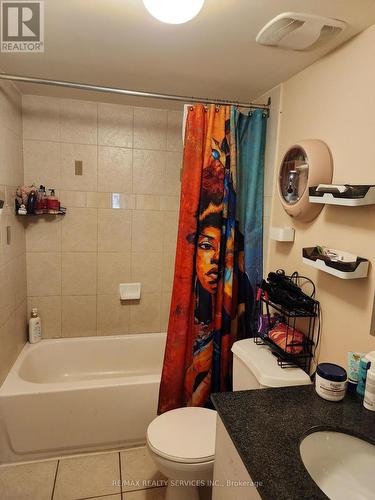 212 - 7405 Goreway Drive W, Mississauga (Malton), ON - Indoor Photo Showing Bathroom