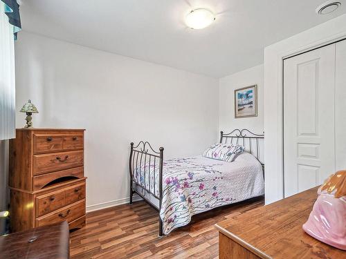 Bedroom - 36  - 38 Rue Des Grands-Ducs, Lavaltrie, QC - Indoor Photo Showing Bedroom