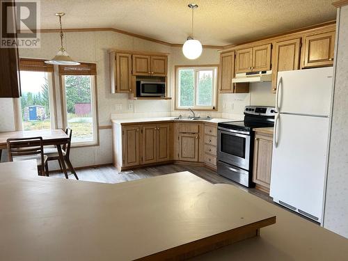 4980 Landon Road Unit# 5, Ashcroft, BC - Indoor Photo Showing Kitchen With Double Sink