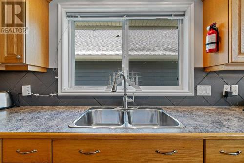 1231 10Th Street Sw Unit# 36, Salmon Arm, BC - Indoor Photo Showing Kitchen With Double Sink