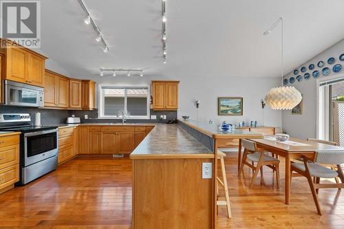 1231 10Th Street Sw Unit# 36, Salmon Arm, BC - Indoor Photo Showing Kitchen With Double Sink