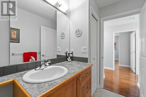 1231 10Th Street Sw Unit# 36, Salmon Arm, BC - Indoor Photo Showing Bathroom