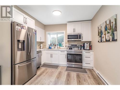 245 Summer Wood Drive, Kelowna, BC - Indoor Photo Showing Kitchen With Stainless Steel Kitchen