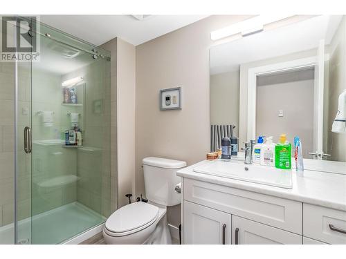 245 Summer Wood Drive, Kelowna, BC - Indoor Photo Showing Bathroom