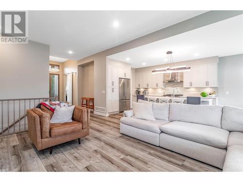 245 Summer Wood Drive, Kelowna, BC - Indoor Photo Showing Living Room