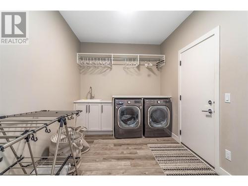 245 Summer Wood Drive, Kelowna, BC - Indoor Photo Showing Laundry Room