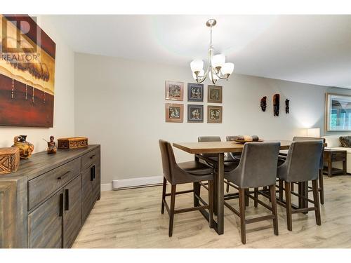 575 Sutherland Avenue Unit# 218, Kelowna, BC - Indoor Photo Showing Dining Room