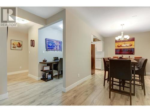 575 Sutherland Avenue Unit# 218, Kelowna, BC - Indoor Photo Showing Dining Room