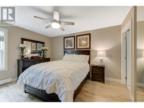 575 Sutherland Avenue Unit# 218, Kelowna, BC - Indoor Photo Showing Bedroom