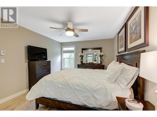 575 Sutherland Avenue Unit# 218, Kelowna, BC - Indoor Photo Showing Bedroom