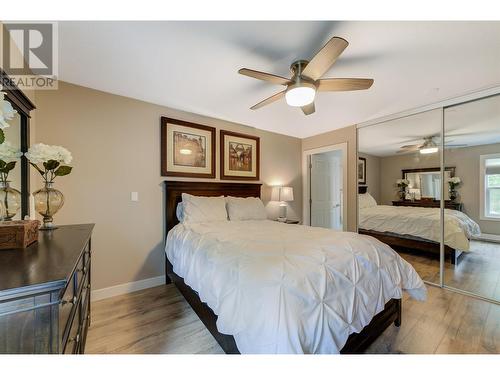 575 Sutherland Avenue Unit# 218, Kelowna, BC - Indoor Photo Showing Bedroom