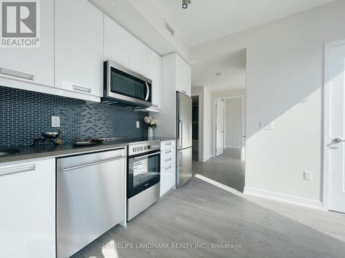 1701 - 99 John Street, Toronto (Waterfront Communities), ON - Indoor Photo Showing Kitchen With Upgraded Kitchen