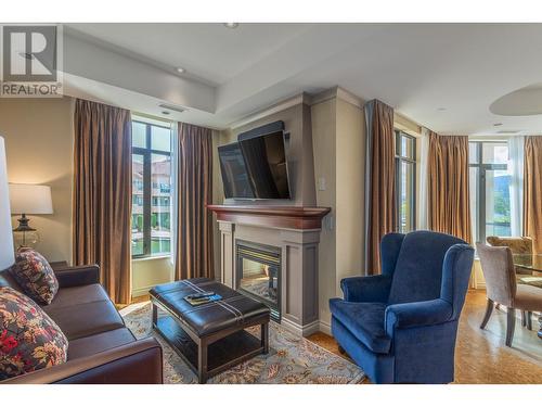 1288 Water Street Unit# 251 (C3), Kelowna, BC - Indoor Photo Showing Living Room With Fireplace