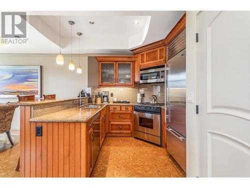 1288 Water Street Unit# 251 (C3), Kelowna, BC - Indoor Photo Showing Kitchen With Upgraded Kitchen