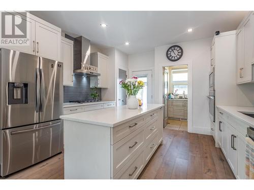 11596 Pretty Road, Lake Country, BC - Indoor Photo Showing Kitchen With Upgraded Kitchen