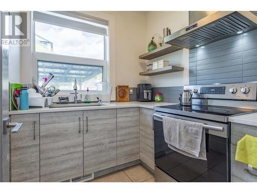 11596 Pretty Road, Lake Country, BC - Indoor Photo Showing Kitchen