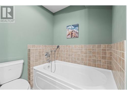 2675 Pine Avenue Unit# 46, Lumby, BC - Indoor Photo Showing Bathroom