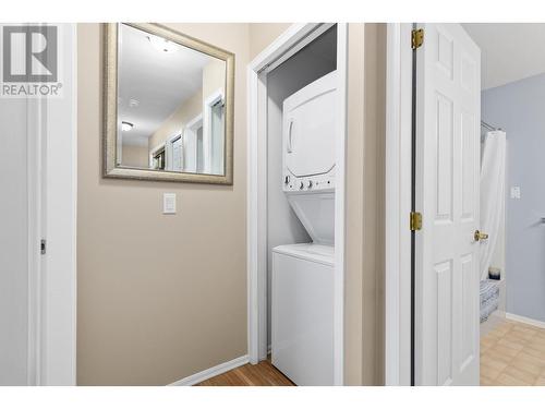 3283 Casorso Road Unit# 108, Kelowna, BC - Indoor Photo Showing Laundry Room