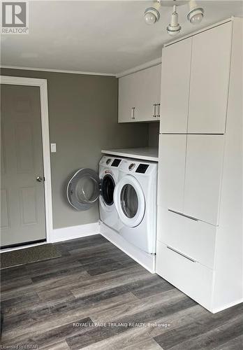 303 Wolfe Street, London, ON - Indoor Photo Showing Laundry Room