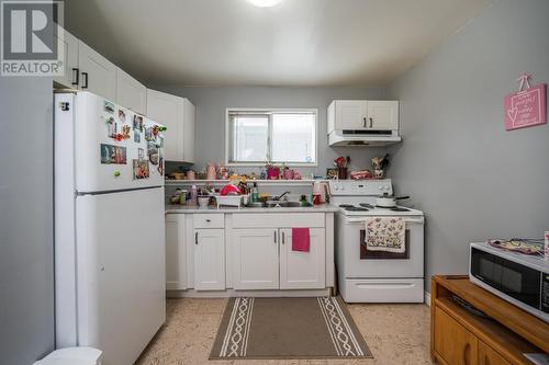 3191 2Nd Avenue, Prince George, BC - Indoor Photo Showing Kitchen