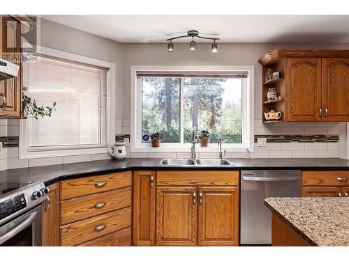 3971 Lakevale Place, Kelowna, BC - Indoor Photo Showing Kitchen With Double Sink