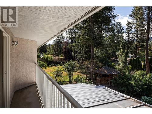 3971 Lakevale Place, Kelowna, BC - Outdoor With Exterior